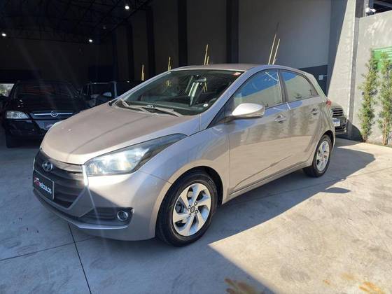 HYUNDAI HB20 1.0 COMFORT 12V FLEX 4P MANUAL HYUNDAI HB20 1.0 COMFORT 12V FLEX 4P MANUAL